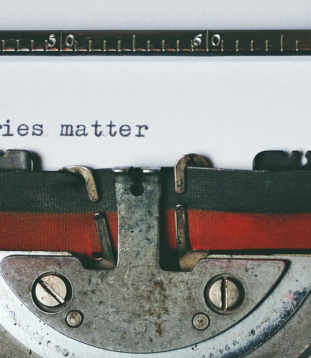 black and red typewriter